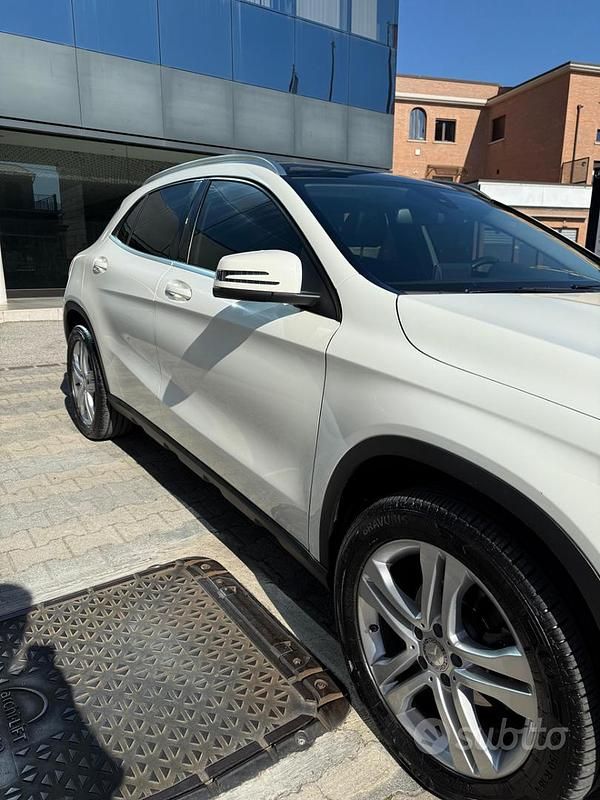 Usata Mercedes GLA200 2015 Bianco SUV