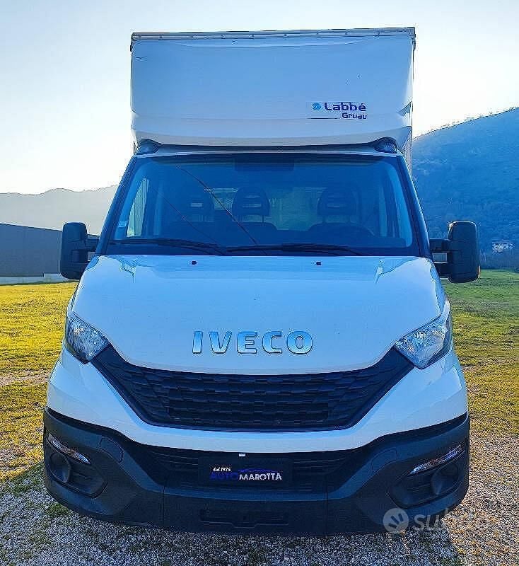 Usata Iveco Daily 179 CV (131 kW) 2020 Bianco Cabrio