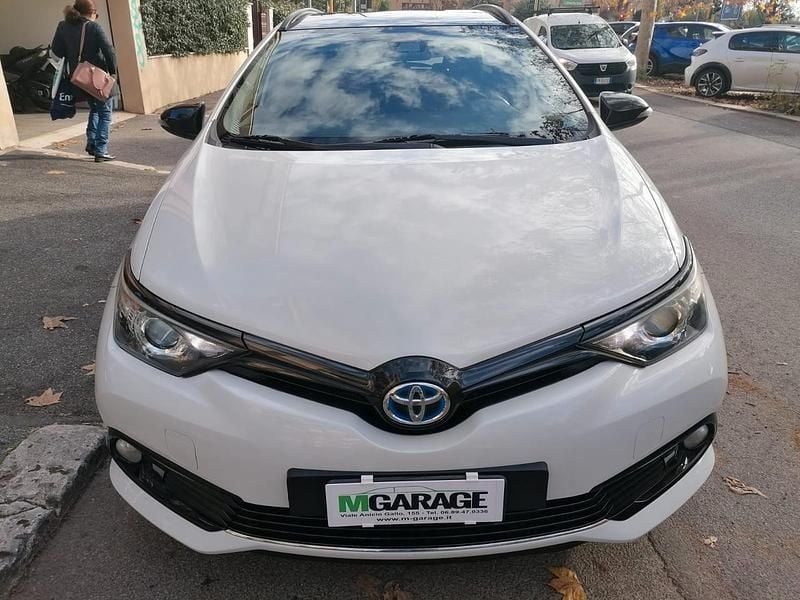 Usata Toyota Auris Touring Sports Lounge 99 CV (72 kW) 2018 Bianco Station wagon