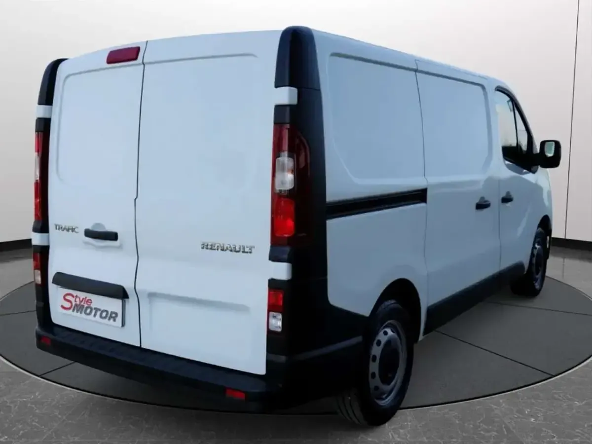 Usata Opel Vivaro 110 CV (80 kW) 2024 Bianco Monovolume