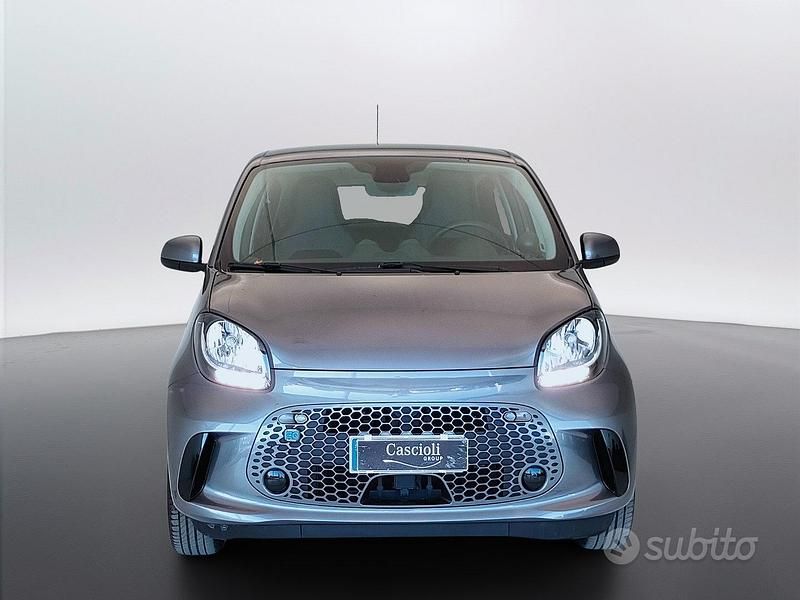 Usata Smart ForFour Electric Drive Passion 41 kW (56 CV) 2022 Grigio Berlina
