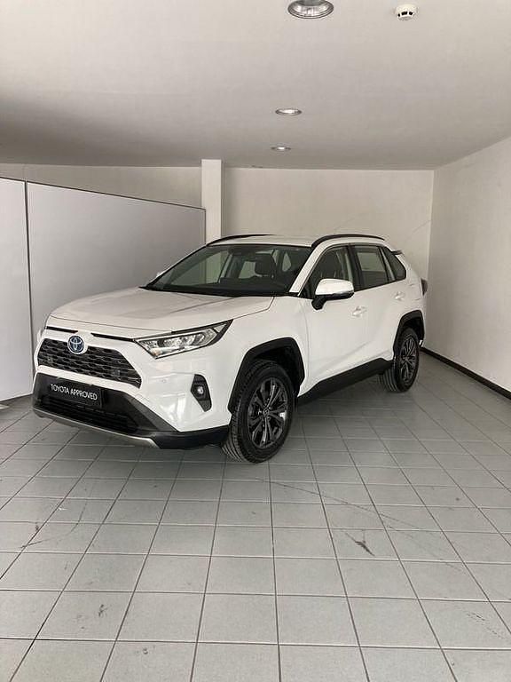 Bianco Usata 2023 Toyota RAV4 Hybrid Active SUV | 31.900 € (Buon prezzo) - Immagine 1/3