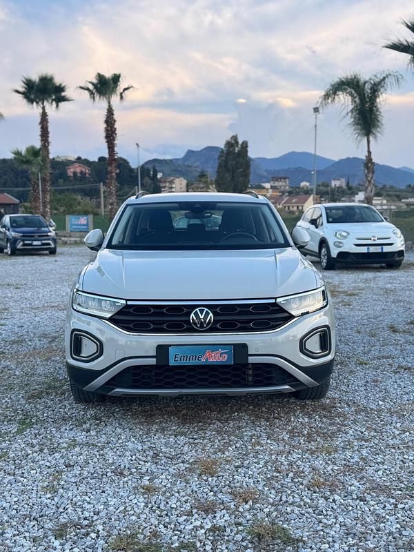 Usata VW T-Roc Style 150 CV (110 kW) 2023 Beige SUV