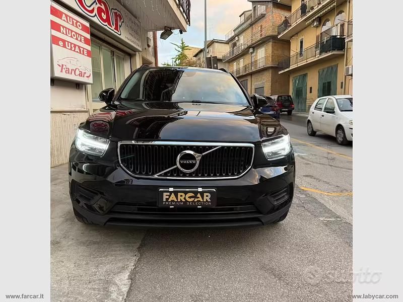 Usata Volvo XC40 Momentum 150 CV (110 kW) 2020 Nero SUV