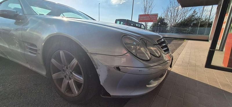 Usata Mercedes SL350 245 CV (180 kW) 2004 Argento Cabrio