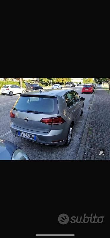 Usata VW Golf VII 110 CV (80 kW) 2019 Grigio Berlina