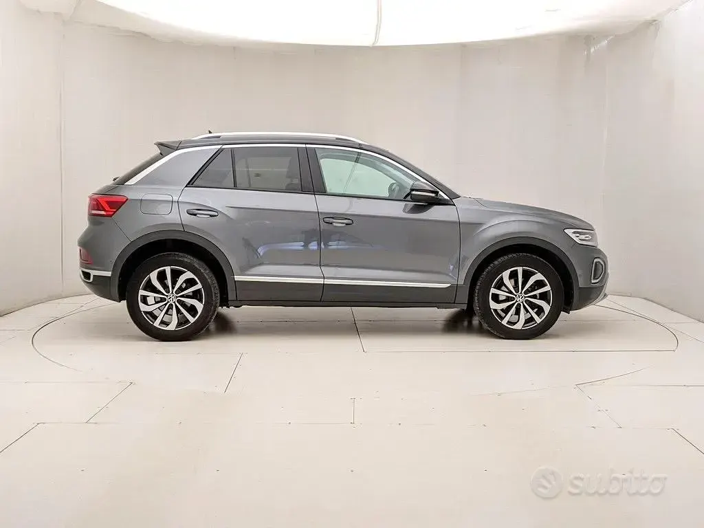 Usata VW T-Roc Style 110 CV (80 kW) 2023 Nero SUV
