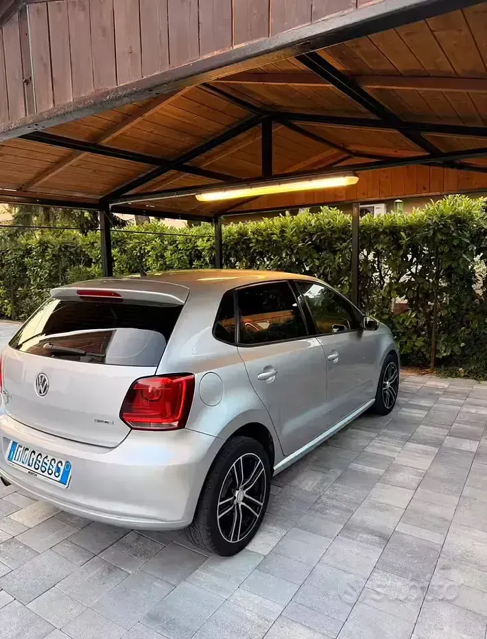 Usata VW Polo 82 CV (60 kW) 2011 Grigio Utilitaria