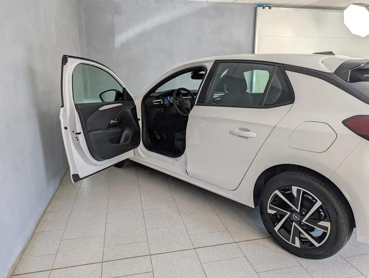 Usata Opel Corsa S 101 CV (74 kW) 2025 Bianco Utilitaria