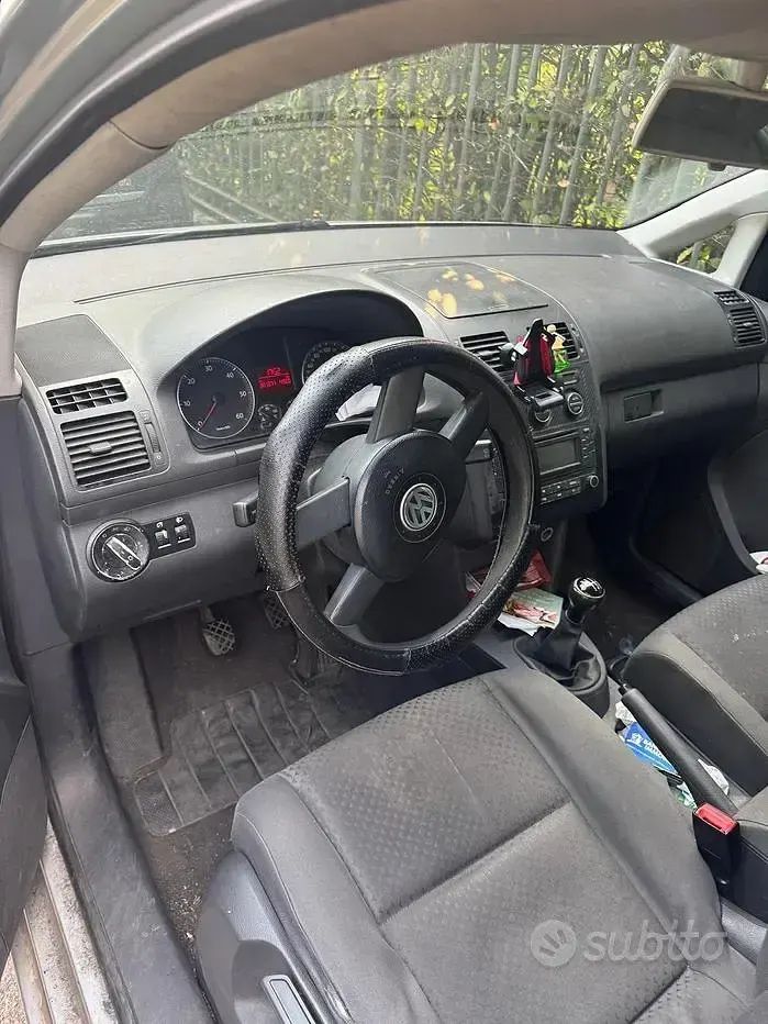 Usata VW Touran 101 CV (74 kW) 2004 Grigio Monovolume