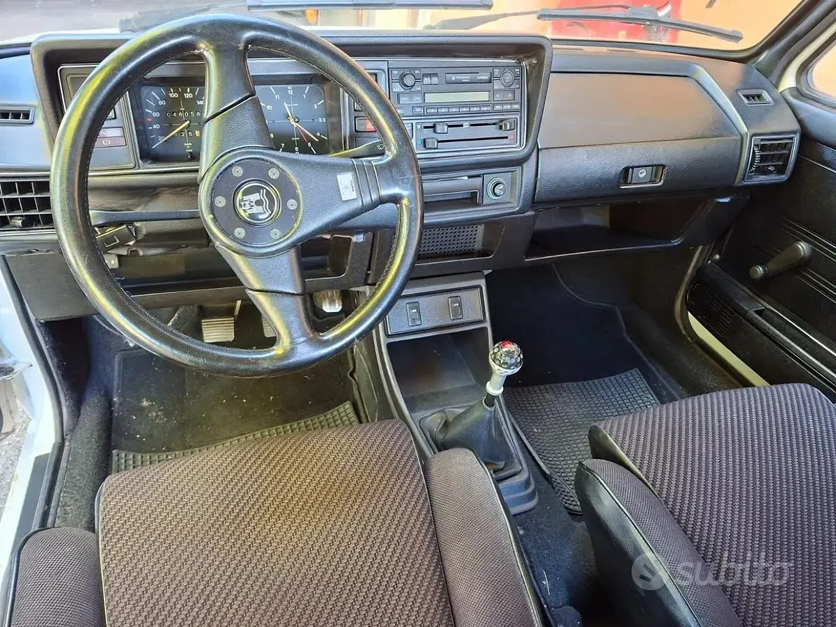 Usata VW Golf I 50 CV (36 kW) 1982 Utilitaria