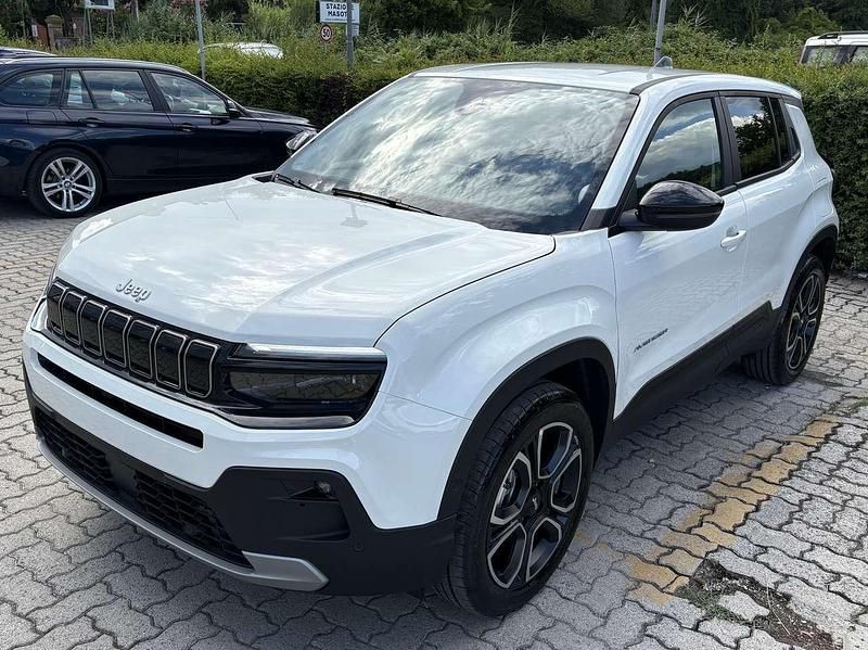 Bianco Usata 2024 Jeep Avenger Summit SUV | 23.900 € (Buon prezzo) - Immagine 1/4