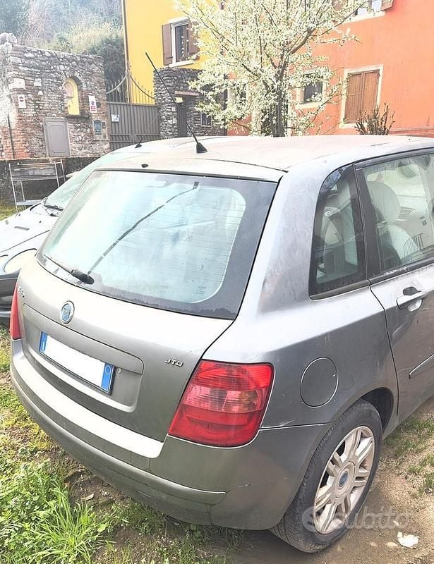 Usata Fiat Stilo 2004 Grigio Berlina