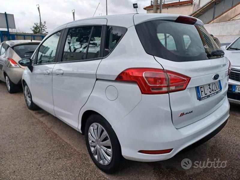 Usata Ford B-MAX 75 CV (55 kW) 2017 Bianco Monovolume