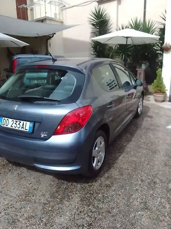Usata Peugeot 207 68 CV (50 kW) 2006 Grigio Berlina
