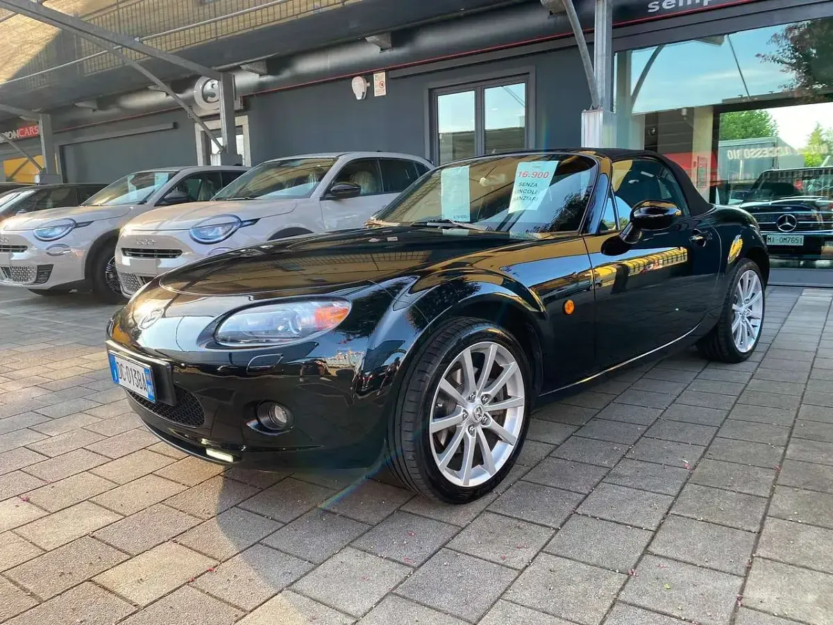 Usata Mazda MX5 160 CV (117 kW) 2006 Nero Cabrio