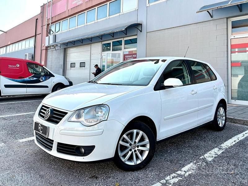 Usata VW Polo Comfortline 69 CV (50 kW) 2009 Bianco Utilitaria