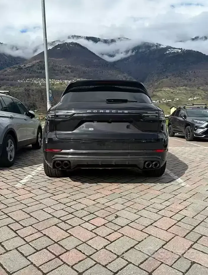 Usata Porsche Cayenne 340 CV (250 kW) 2018 Nero SUV