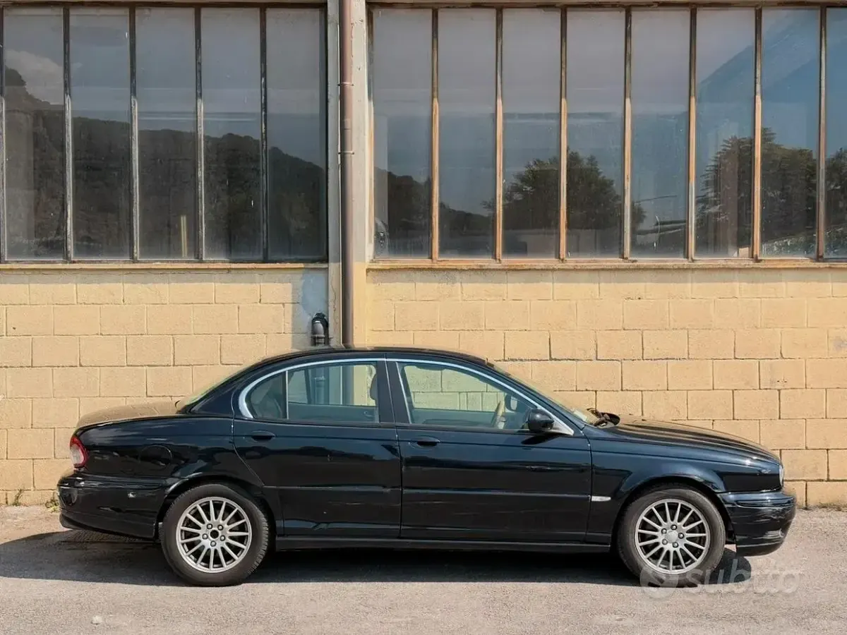 Usata Jaguar X-type Executive 155 CV (114 kW) 2007 Nero Berlina