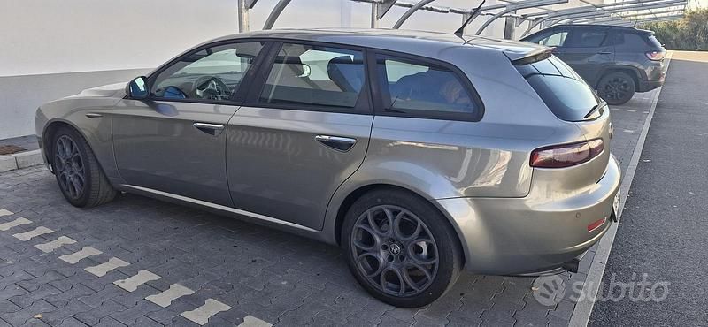 Usata Alfa Romeo 159 150 CV (110 kW) 2007 Grigio Station wagon