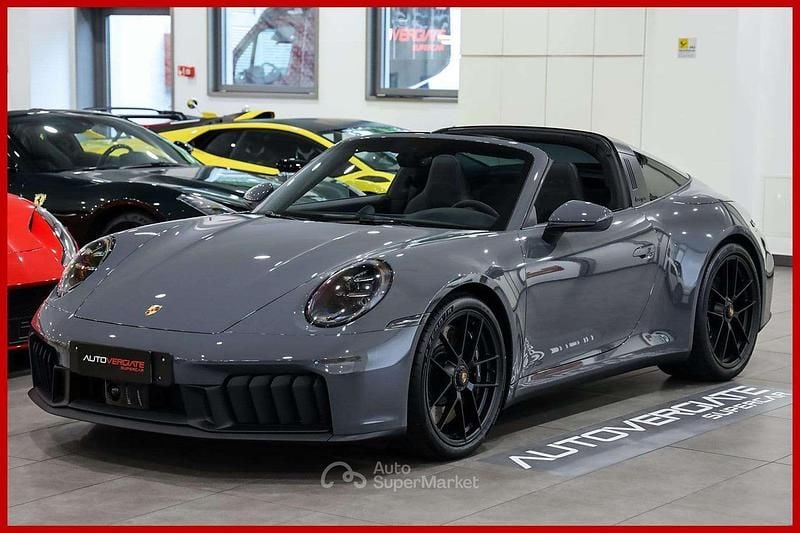 Nuova Porsche 911 541 CV (397 kW) 2026 Gray Cabrio