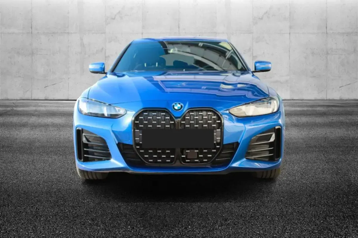 Usata BMW 420 M Sport 190 CV (139 kW) 2025 Blu/azzurro Berlina