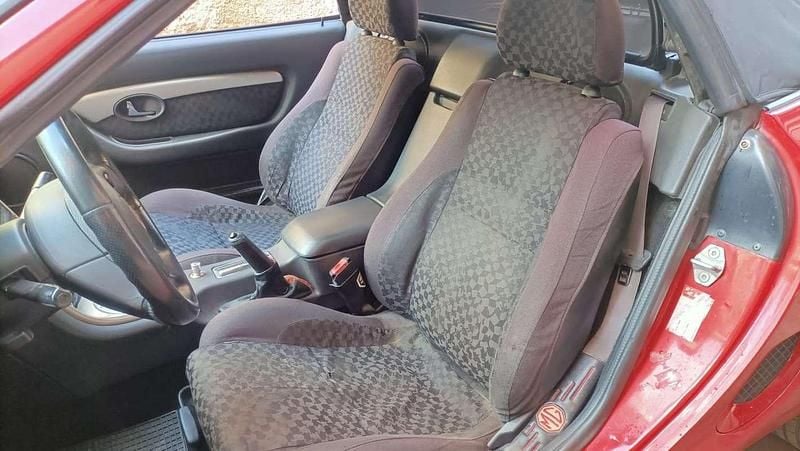 Usata MG F 120 CV (88 kW) 2000 Cabrio