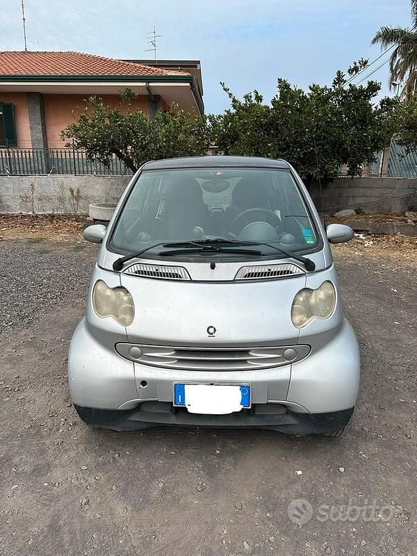 Usata 2003 Smart ForTwo Coupé Due volumi | 2200 € (Buon prezzo) - Immagine 1/4