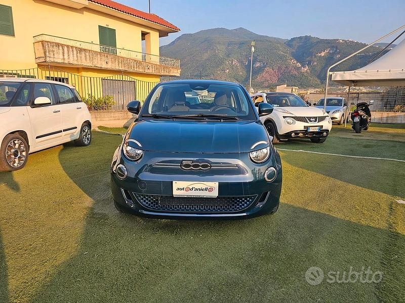 Usata Fiat 500e Icon 86 kW (118 CV) 2021 Blu Berlina