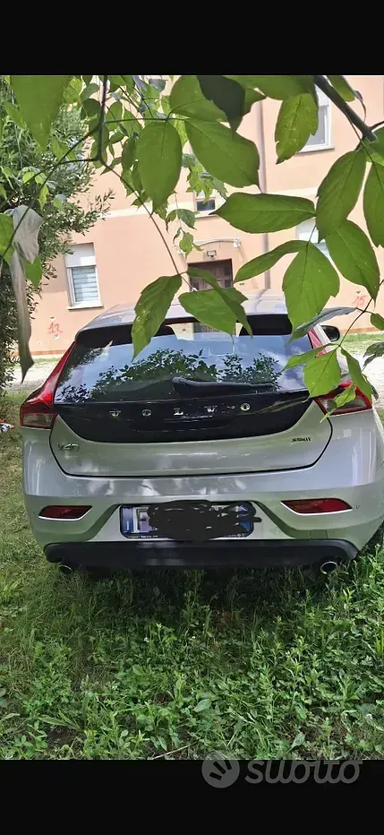 Usata Volvo V40 CC 120 CV (88 kW) 2019 Grigio Station wagon