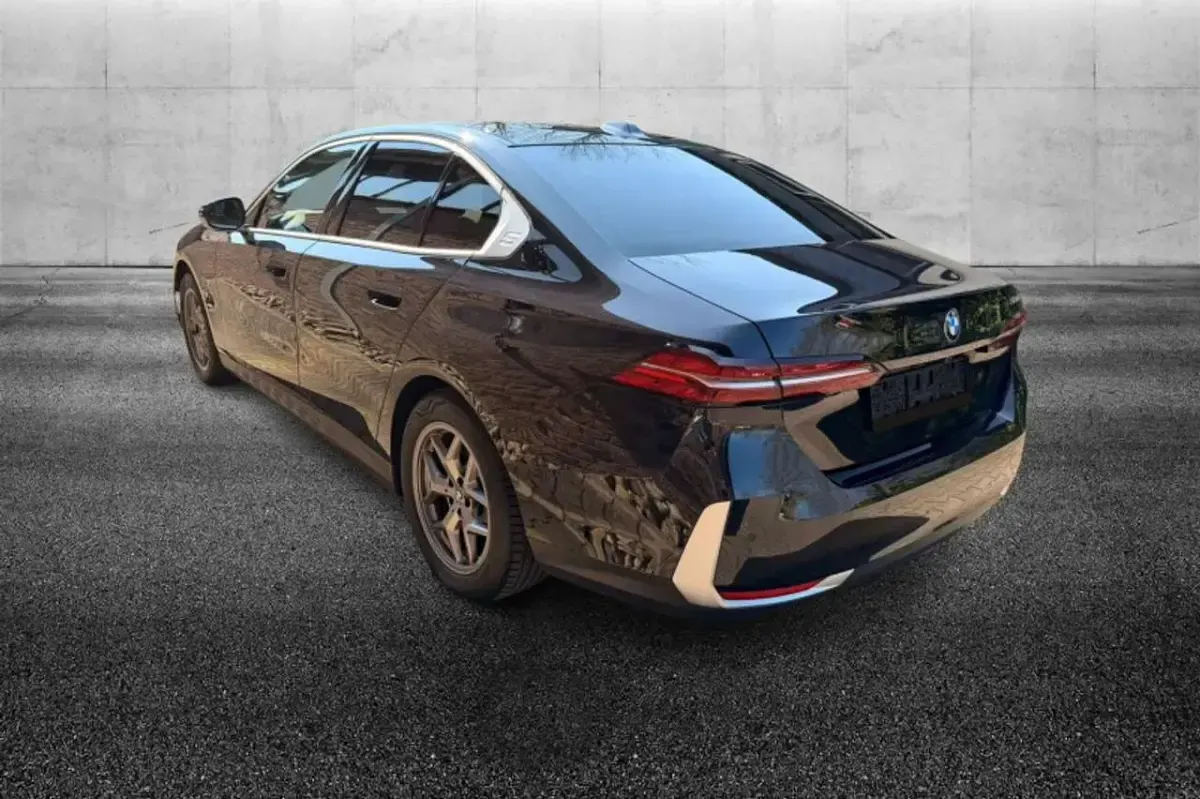 Usata BMW 520 197 CV (144 kW) 2024 Nero SUV