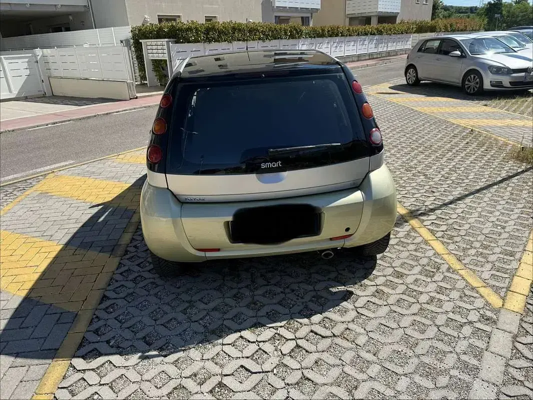 Usata Smart ForFour Pulse 95 CV (69 kW) 2006 Verde Utilitaria