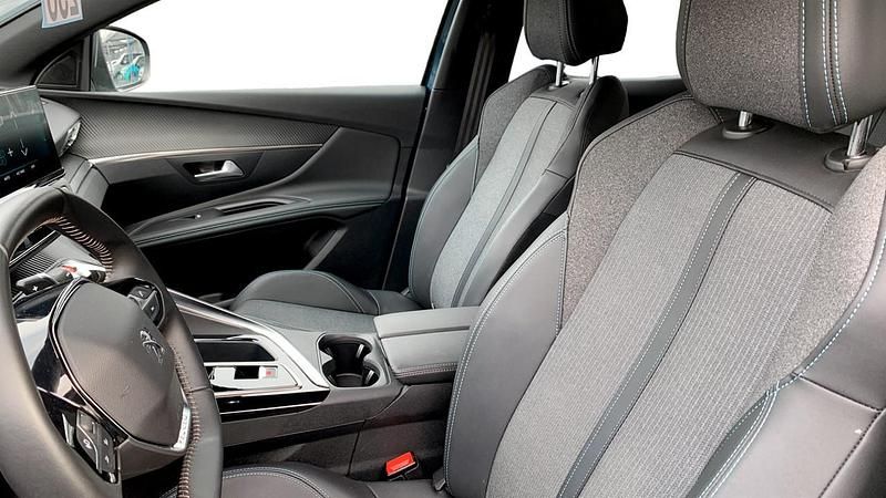 Usata Peugeot 3008 Allure 150 CV (110 kW) 2024 Blu SUV