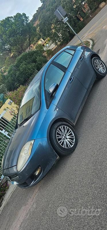 Blu/azzurro Usata 2008 Fiat Bravo Due volumi | 2200 € (Buon prezzo) - Immagine 1/4