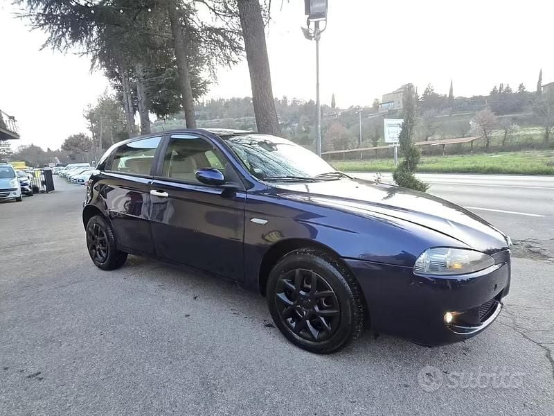 Usata Alfa Romeo 147 2006 Blu Utilitaria