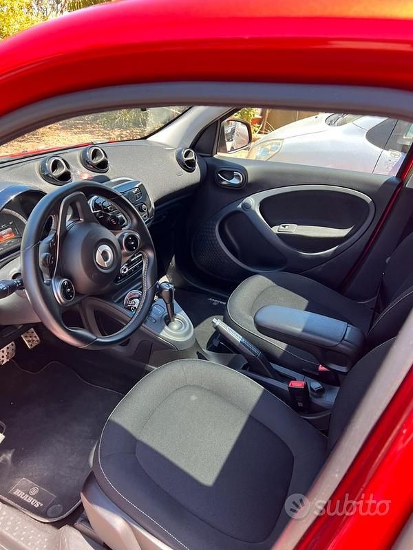 Usata Smart ForFour Brabus 90 CV (66 kW) 2020 Rosso Utilitaria
