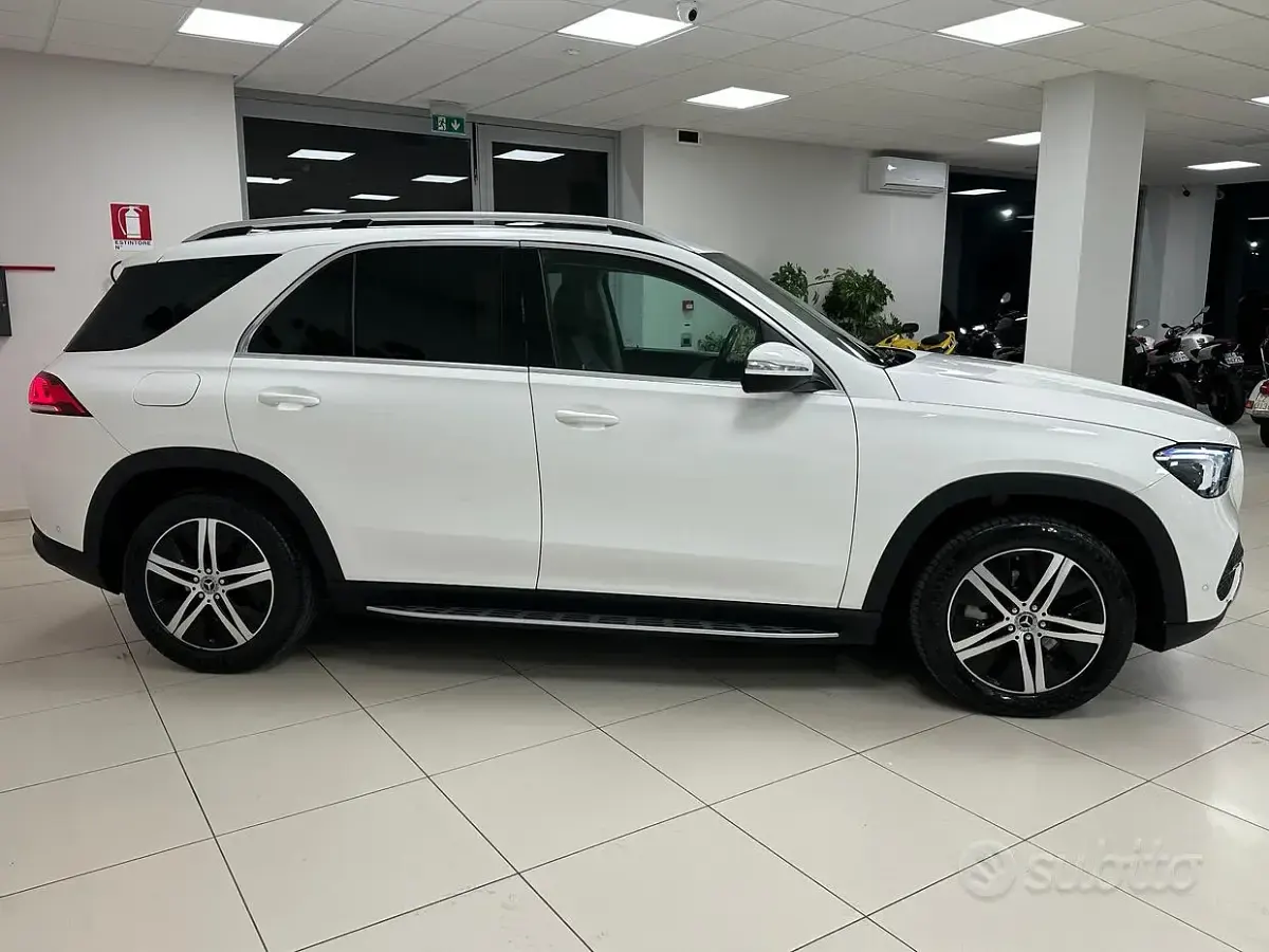Usata Mercedes GLE300 245 CV (180 kW) 2019 Bianco SUV
