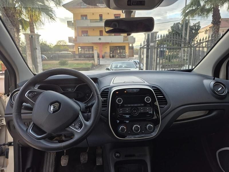 Usata Renault Captur Bose Edition 90 CV (66 kW) 2018 Beige SUV