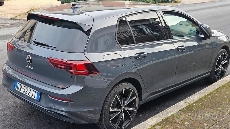 Usata VW Golf VIII 2024 Grigio Berlina
