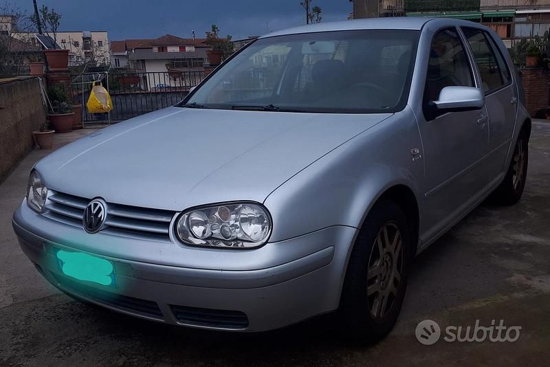 Usata VW Golf IV 2002 Grigio Berlina