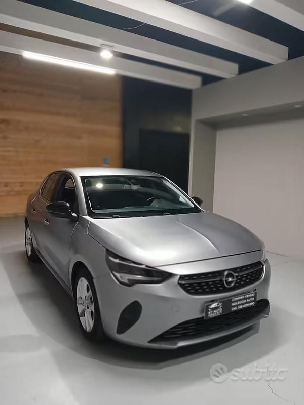 Usata Opel Corsa Edition 100 CV (73 kW) 2021 Grigio Utilitaria