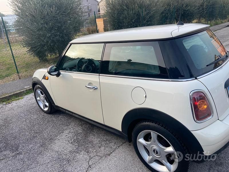 Usata Mini ONE 75 CV (55 kW) 2010 Utilitaria