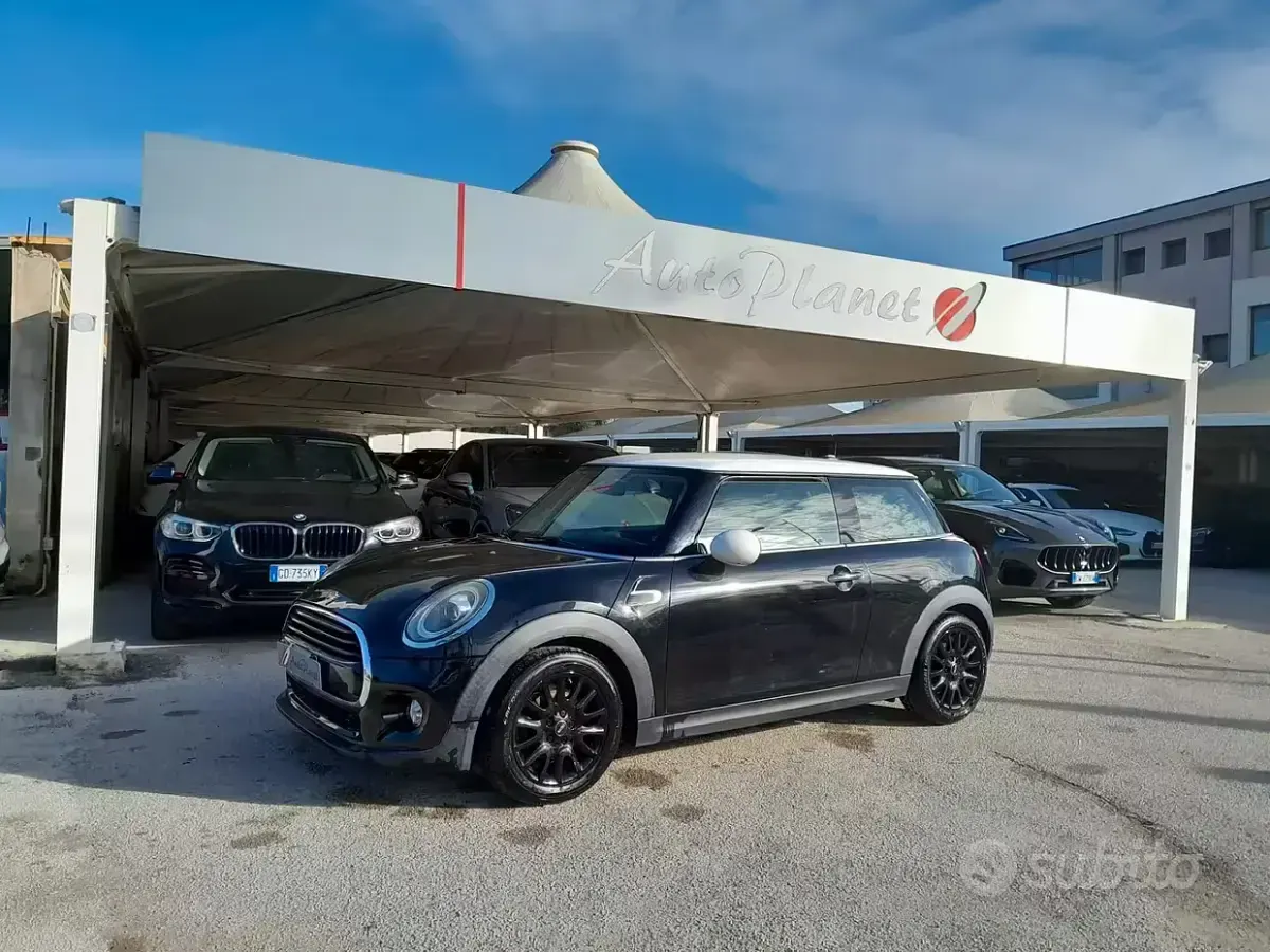 Usata Mini One D Hype 116 CV (85 kW) 2018 Nero Utilitaria