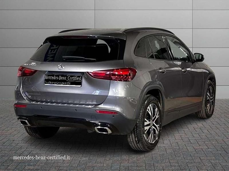 Usata Mercedes GLA200 Advanced 150 CV (110 kW) 2025 Grigio montagna SUV
