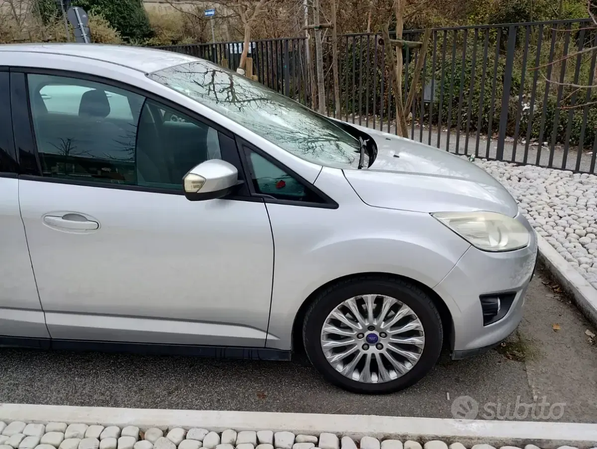 Usata Ford C-MAX 115 CV (84 kW) 2012 Grigio Monovolume