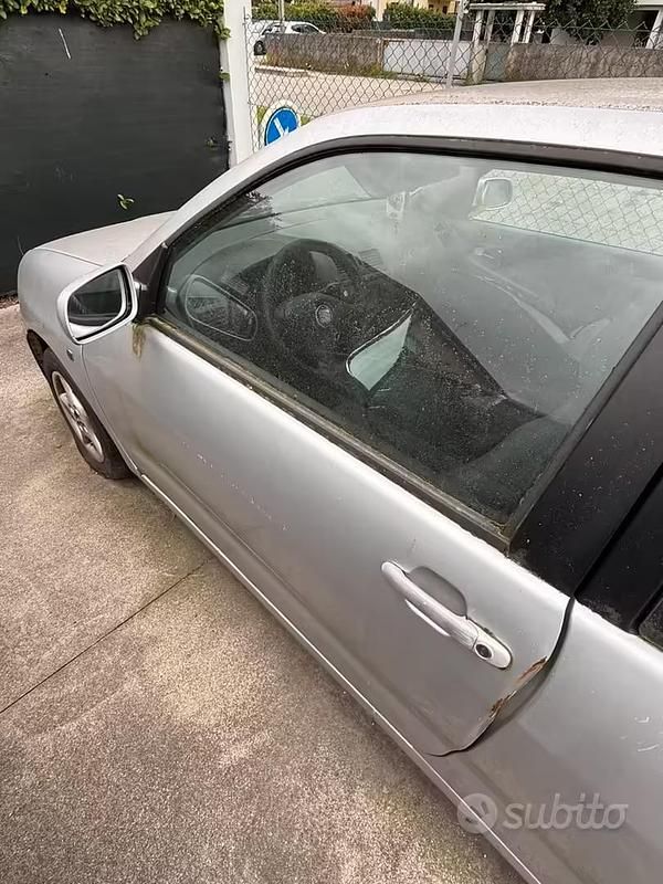 Usata Seat Ibiza 2000 Utilitaria