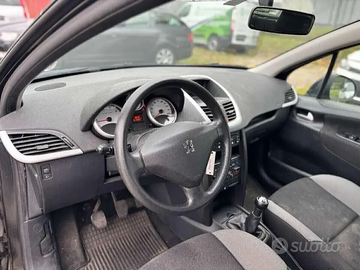 Usata Peugeot 207 73 CV (53 kW) 2009 Nero Berlina