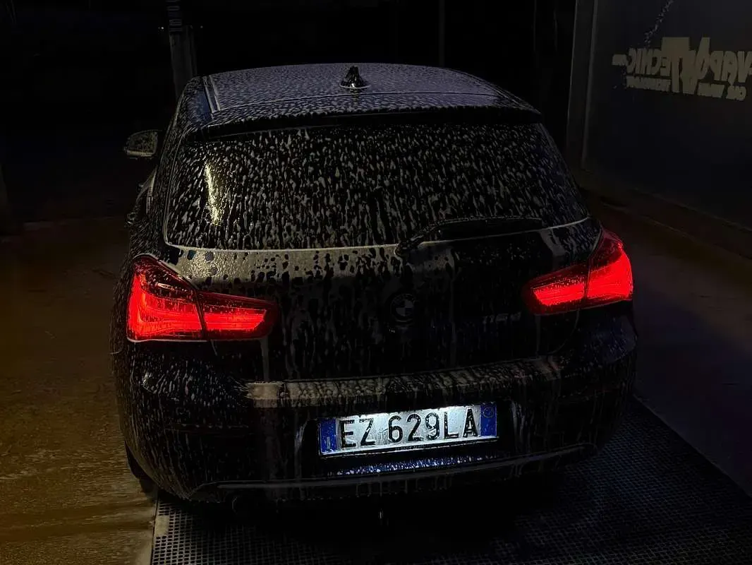 Usata BMW 116 116 CV (85 kW) 2016 Blu/azzurro Utilitaria
