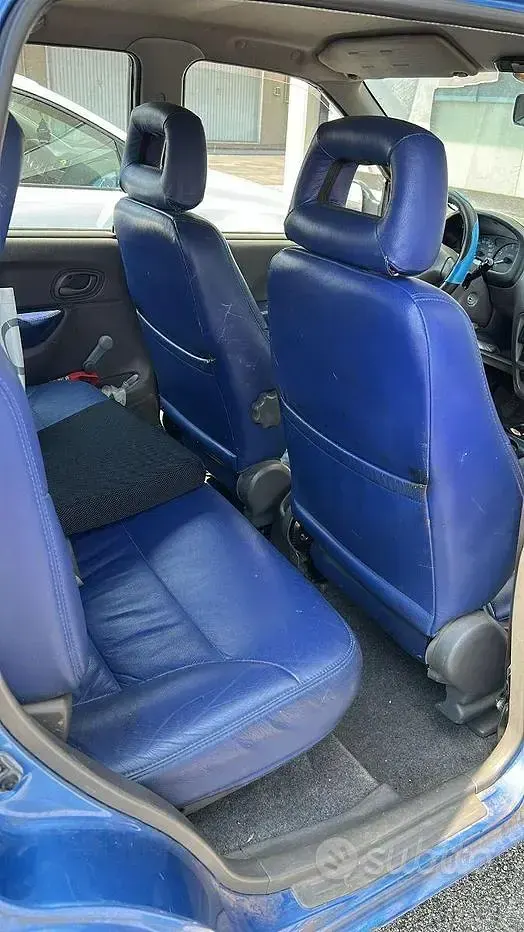Usata Suzuki Ignis 86 CV (63 kW) 2001 Bluazzurro Utilitaria