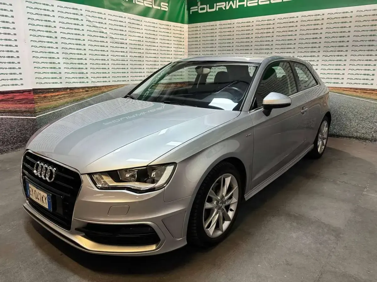 Usata Audi A3 S-Line 110 CV (80 kW) 2015 Argento Coupé